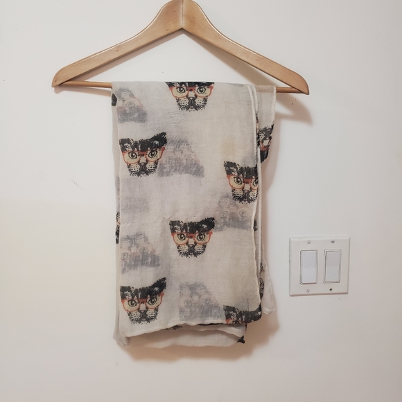 Cat face Infinity Scarf - Picture 3 of 3